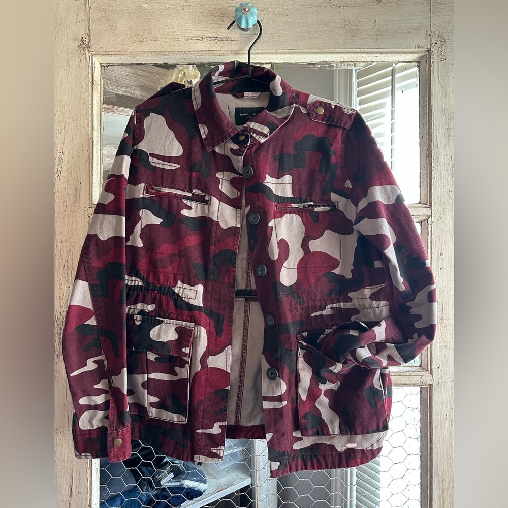 Romeo & Juliet Couture | Red and Black Camouflage Jacket
